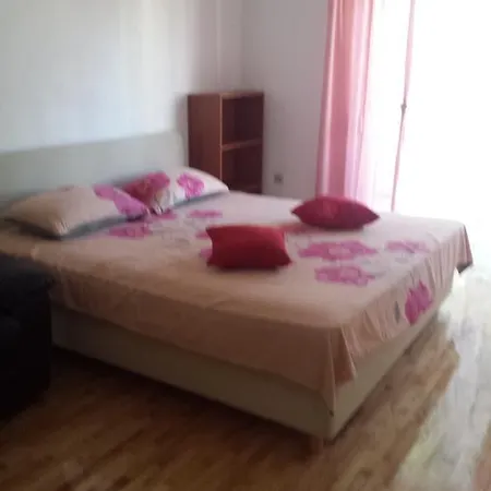 More Apartment *